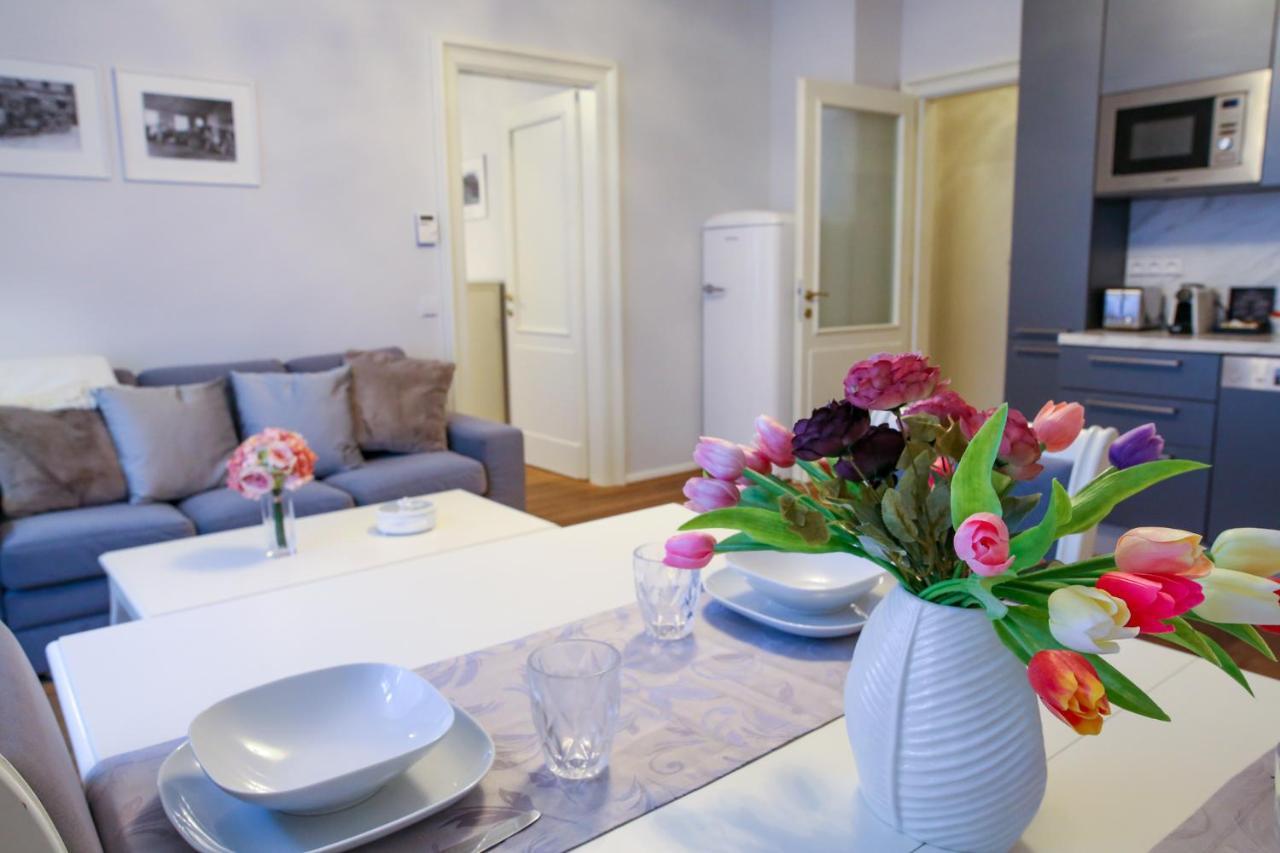 White & Gray Apartments ปราก ภายนอก รูปภาพ