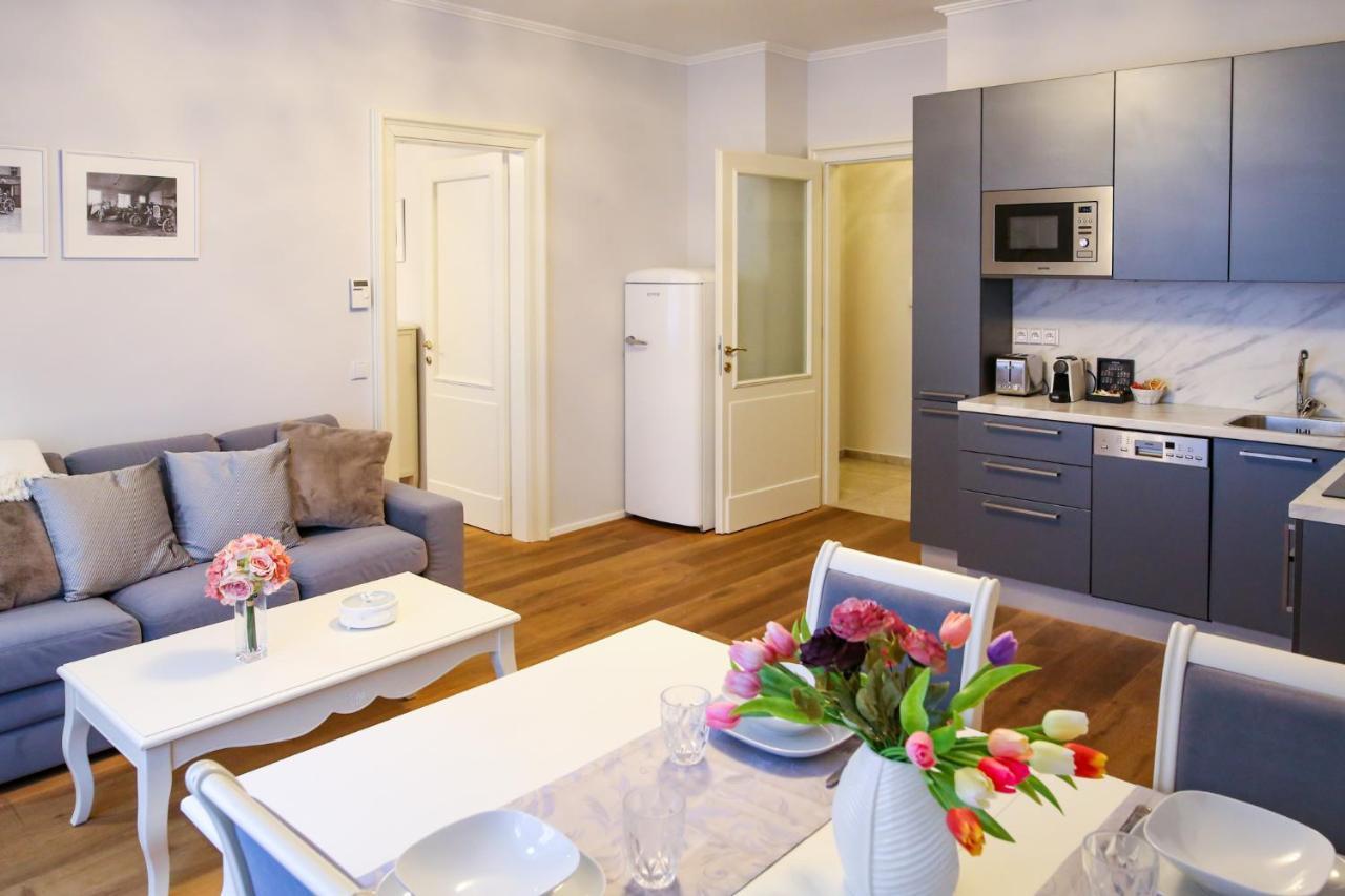 White & Gray Apartments ปราก ภายนอก รูปภาพ