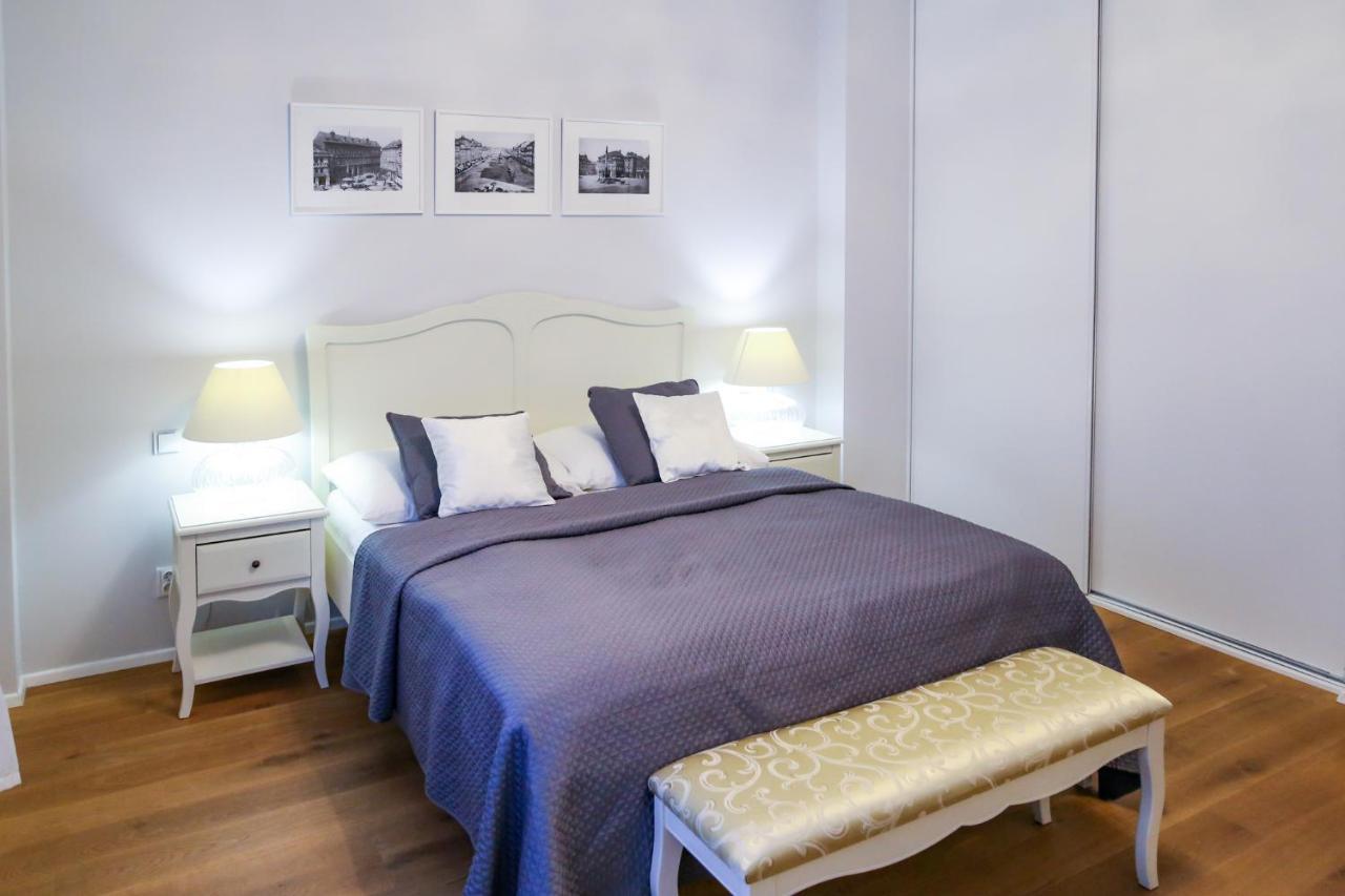 White & Gray Apartments ปราก ภายนอก รูปภาพ