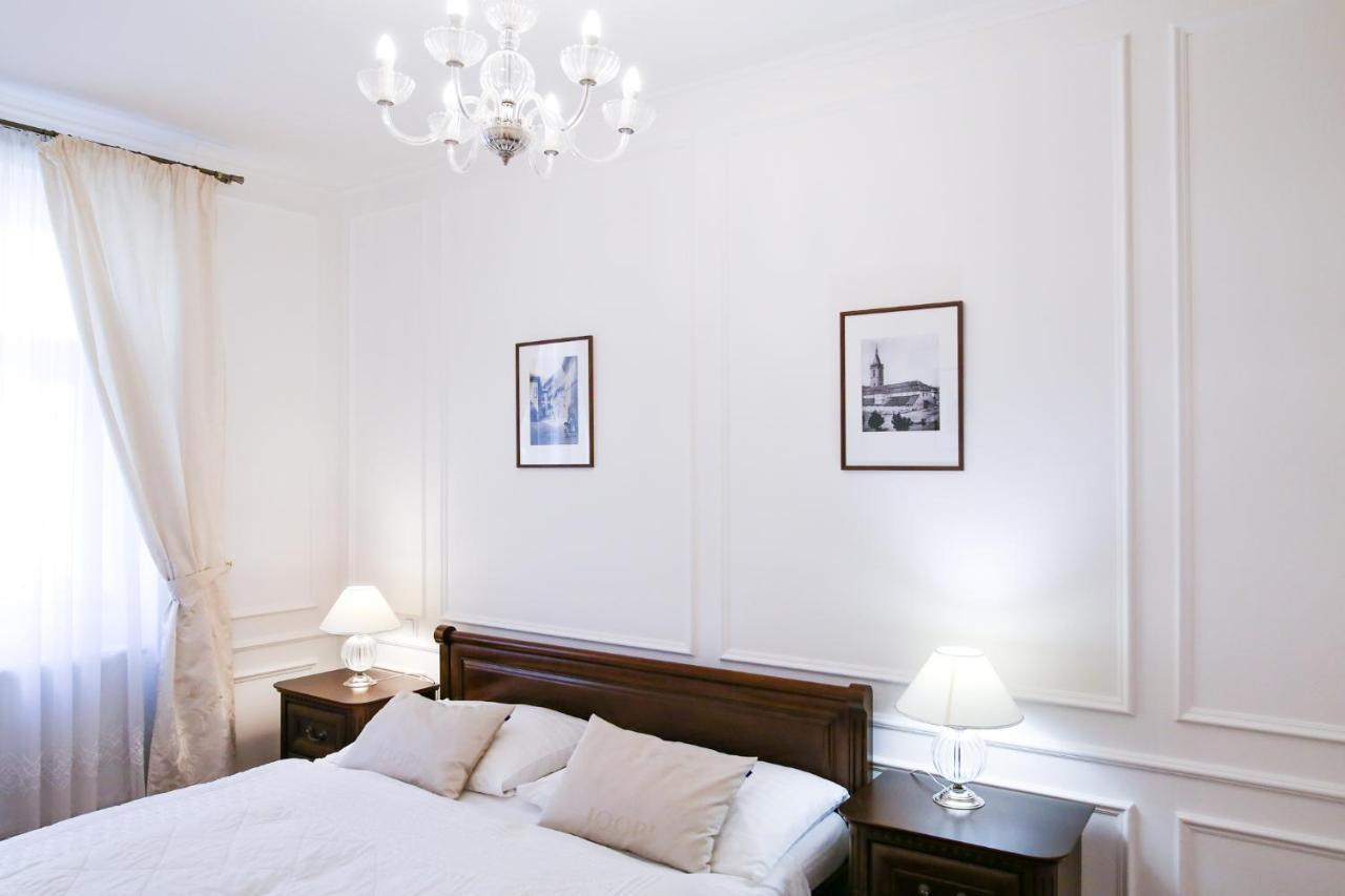 White & Gray Apartments ปราก ภายนอก รูปภาพ