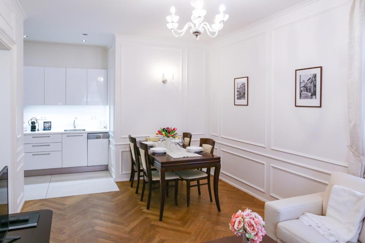 White & Gray Apartments ปราก ภายนอก รูปภาพ