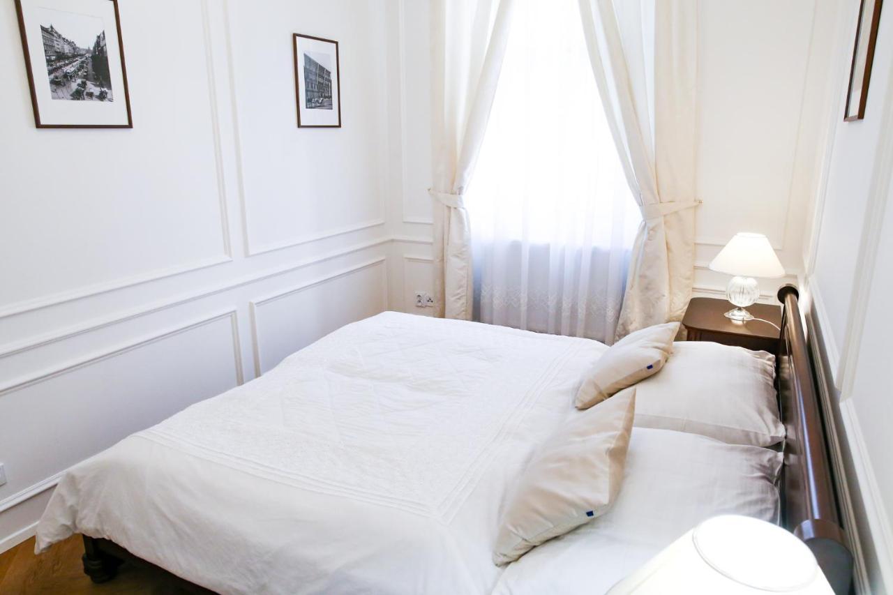 White & Gray Apartments ปราก ภายนอก รูปภาพ