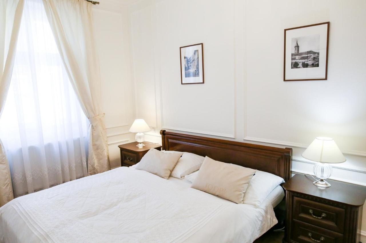 White & Gray Apartments ปราก ภายนอก รูปภาพ