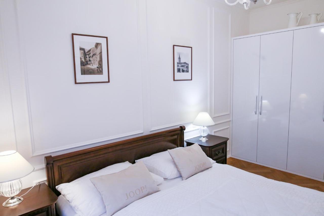 White & Gray Apartments ปราก ภายนอก รูปภาพ